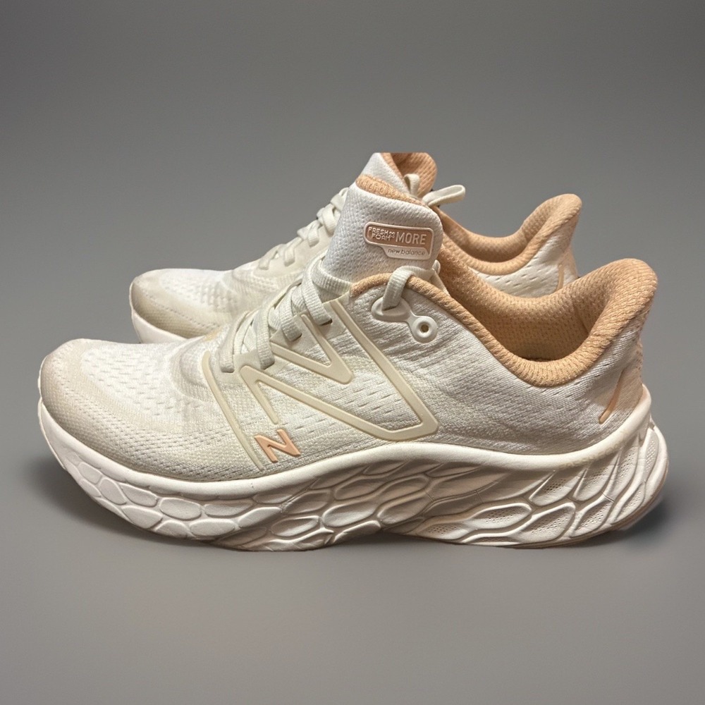 New Balance Fresh Foam X More v4 Cream Running Shoes WMNS 10 Mens 8.5 WMORCK4